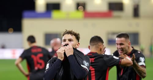 RENDITJA/ Kualifikim historik i Shqipërisë, kuqezinjtë fluturojnë drejt gjysmëfinales së “play off”. Ja si pozicionohen skuadrat (VIDEO)