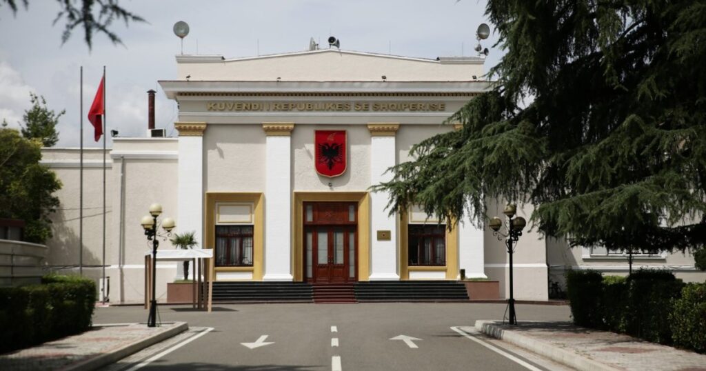 Kuvendi i Shqipërisë Shpall Pozitën Vakante të Kryetarit të Autoritetit të Konkurrencës