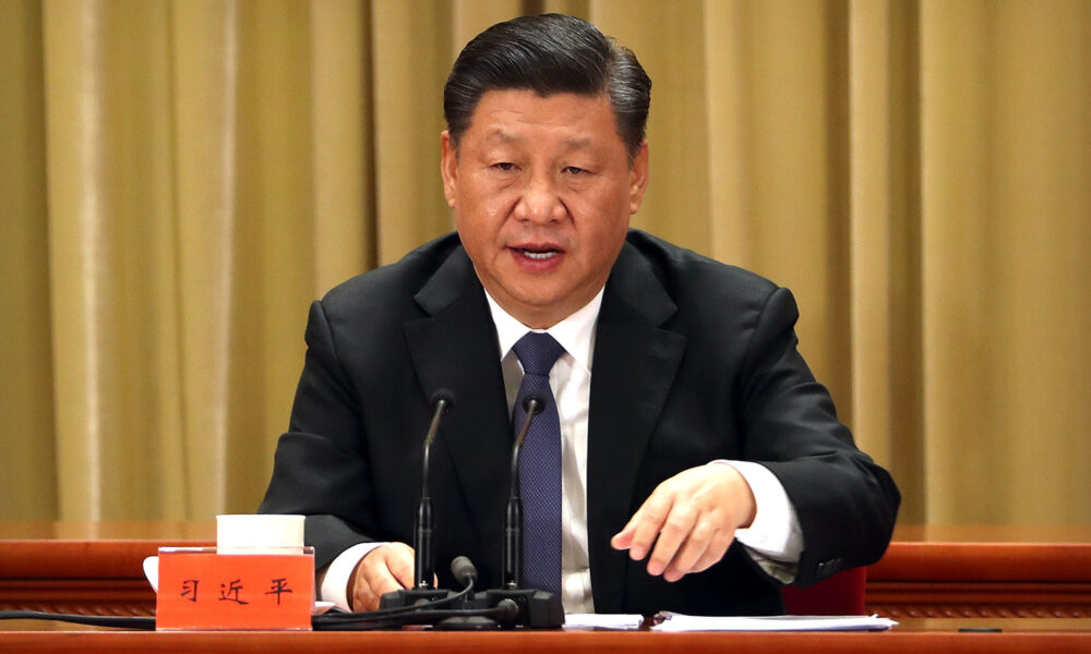 Xi Jinping po shtrëngon kontrollin mbi Ushtrinë Çlirimtare Popullore: Spastrimi i gjeneralëve dhe përgatitja për sfida të ardhshme
