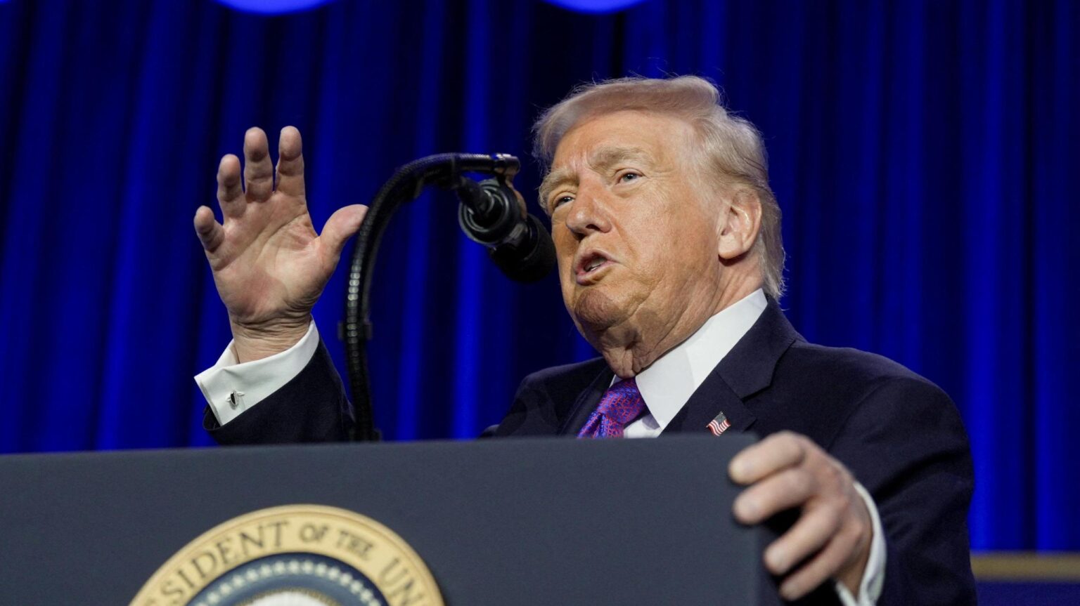 Trump paralajmëron tarifa ndëshkuese ndaj partnerëve tregtarë të Iranit